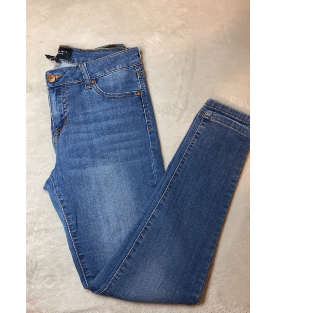 Mid Rise Ankle Skinny jeans